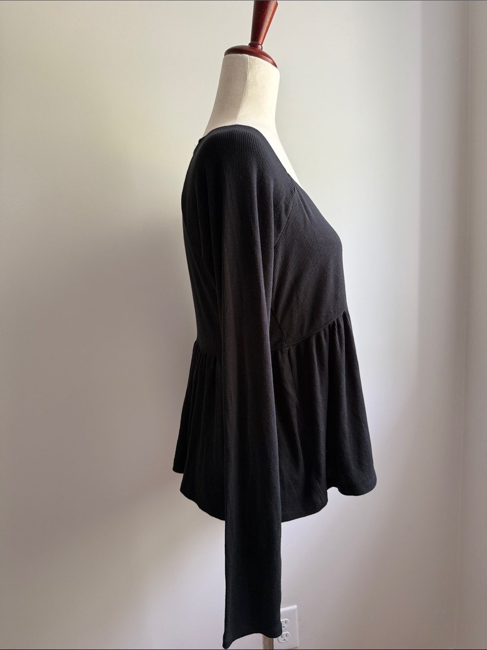 AE Babydoll Soft & Sexy Black Long-Sleeve V-Neck Top - Picture 4 of 4